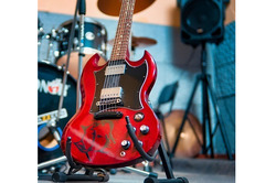 Electric and acoustic guitar and music theory lessons, one-on-one online and in person. 